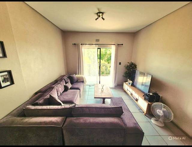 2 BEDROOM APARTMENT FOR SALE IN CLUBVIEW